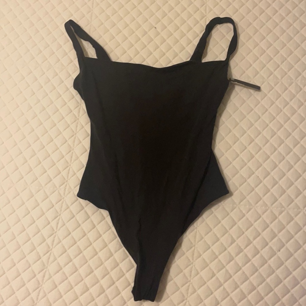 NWT Skims fits everybody squareneck bodysuit